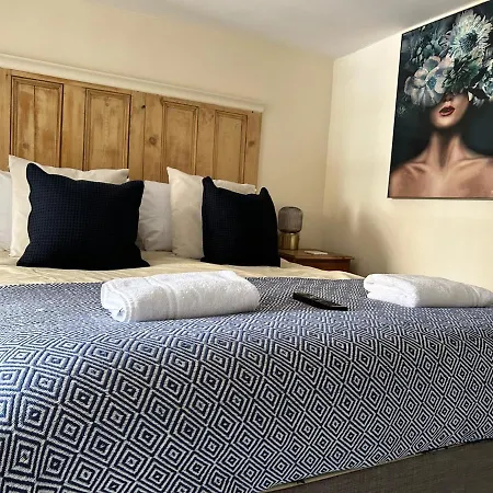 Bay Horse Inn *